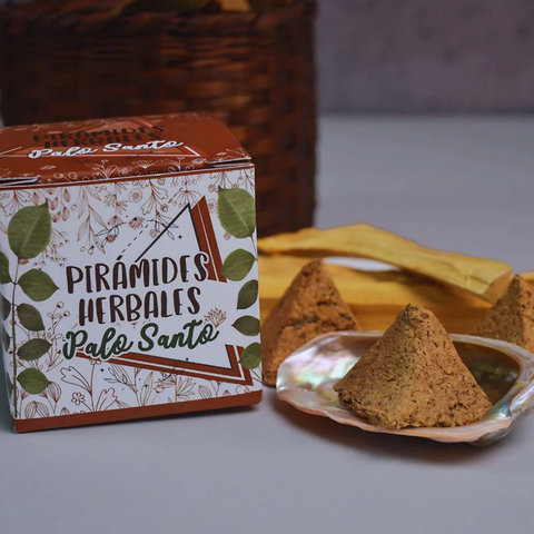 Palo Santo en Pirámides