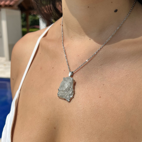 Collar con Drusa de Cuarzo Cristal